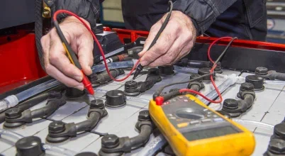 Диагностика и ремонт тяговых аккумуляторных батарей и зарядных устройств